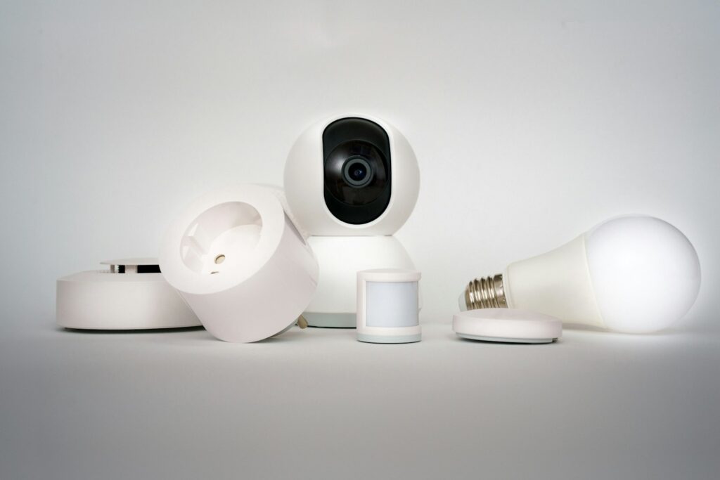 Affordable smart home devices: camera, smart plug and smart bulb